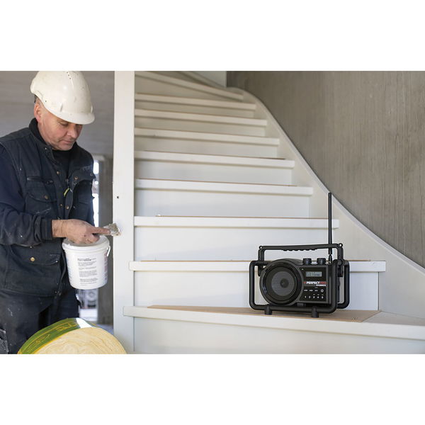 Perfectpro Akku Radio Dabbox- DAB+, UKW, Bluetooth, 7W, IP54, wiederaufladbar