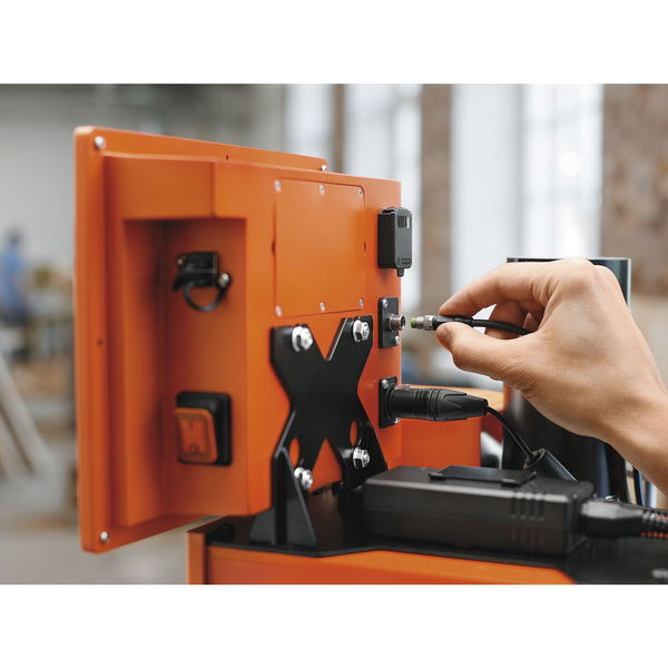 BLUM Lasermittelriss mit integriertem Netzteil