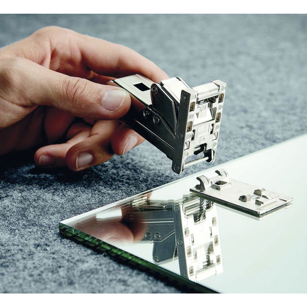 BLUM CLIP top CRISTALLO – Spiegeltürscharnier 110°