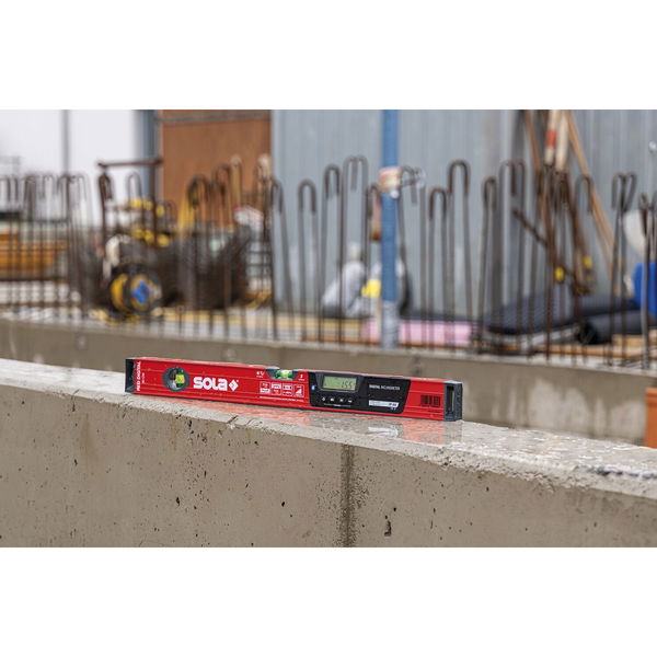 SOLA Elektronische Neigungswasserwaage RED digital