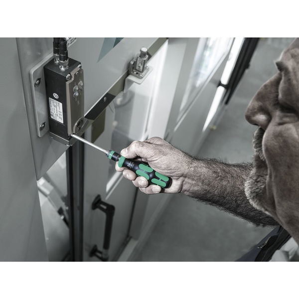 Wera Bit Set Kraftform Kompakt 838 RARM – Bit Satz, Hex-Plus, Phillips, Pozidriv, Schlitz, Torx, Bits Handhalter mit Ratschenfunktion – 14-teilig